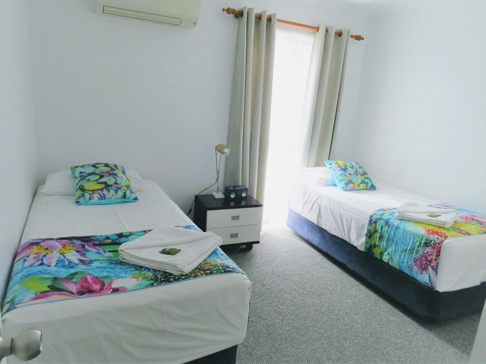 The Shores Holiday Apartments Mackay Room photo